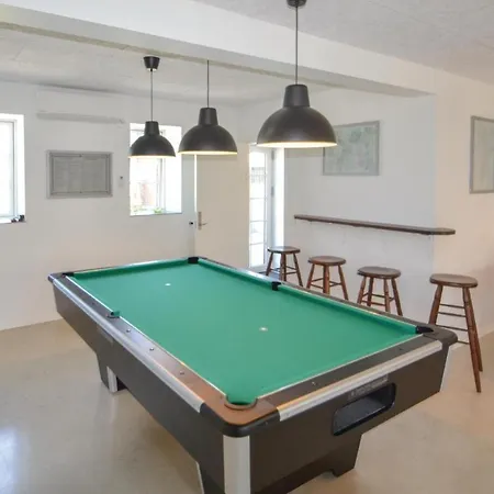 Holiday home Lovely In With Kitchen Allingabro