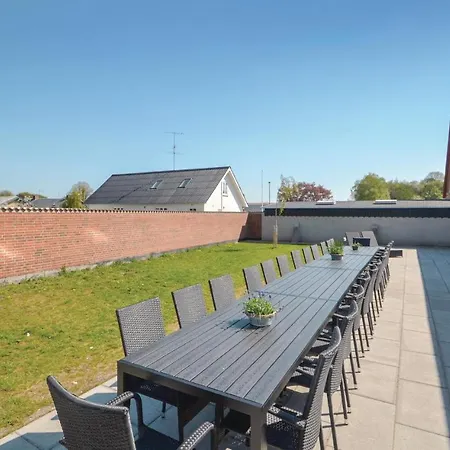 Lovely In With Kitchen *