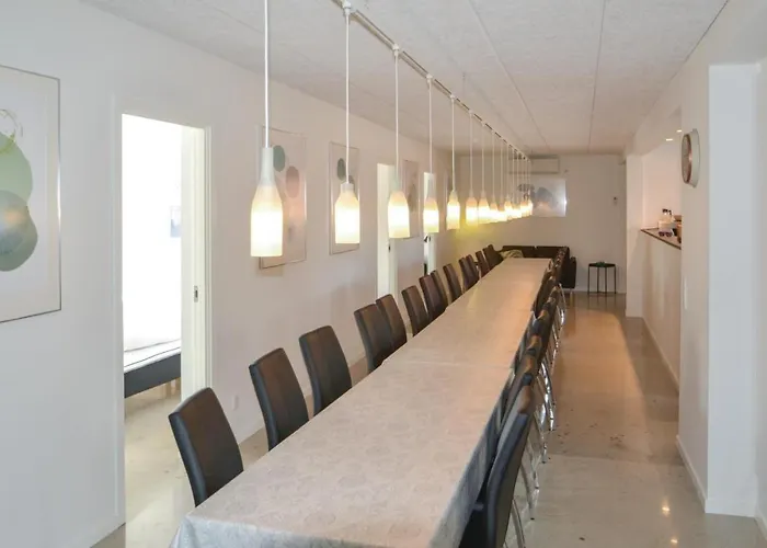 Lovely In With Kitchen Holiday home *