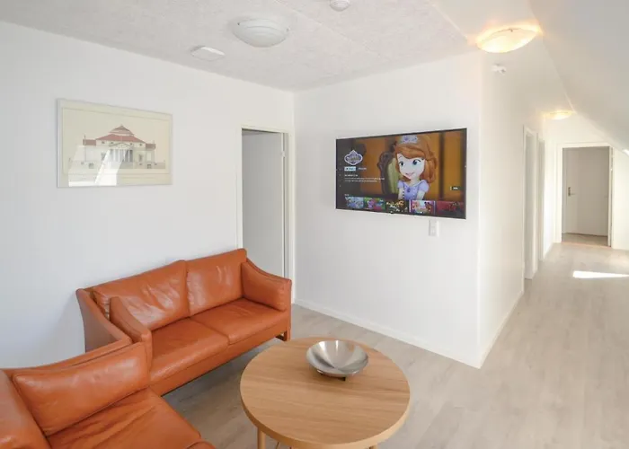 Holiday home Lovely In With Kitchen Allingabro